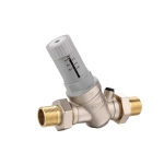 Reduktor ciśnienia wody skośny 1" ( DN25 ) z przyłączem do manometru 1/4", półśrubunkiem regulowaną nastawą ciśnienia oraz wskaźnikiem nastawy ARKA